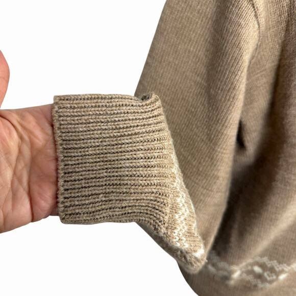 Handmade Womens Wool Tan White Cardigan Sweater Est Size M/L Fair Isle Cabincore - Picture 5 of 9